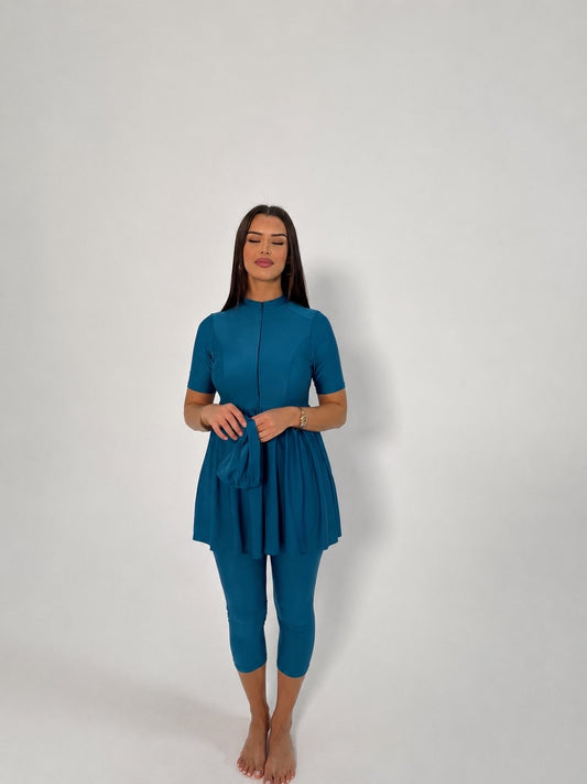 Court bleu